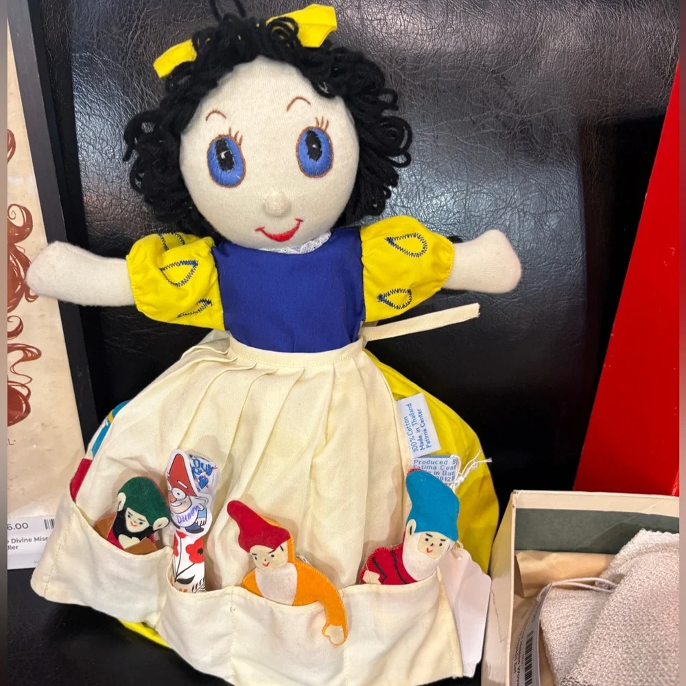 Three-in-One Snow White, Prince, Evil Queen Doll with Dwarfs (6)